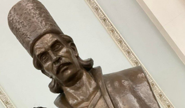 AUR cere încheierea unui Acord privind protejarea limbii române în Ucraina