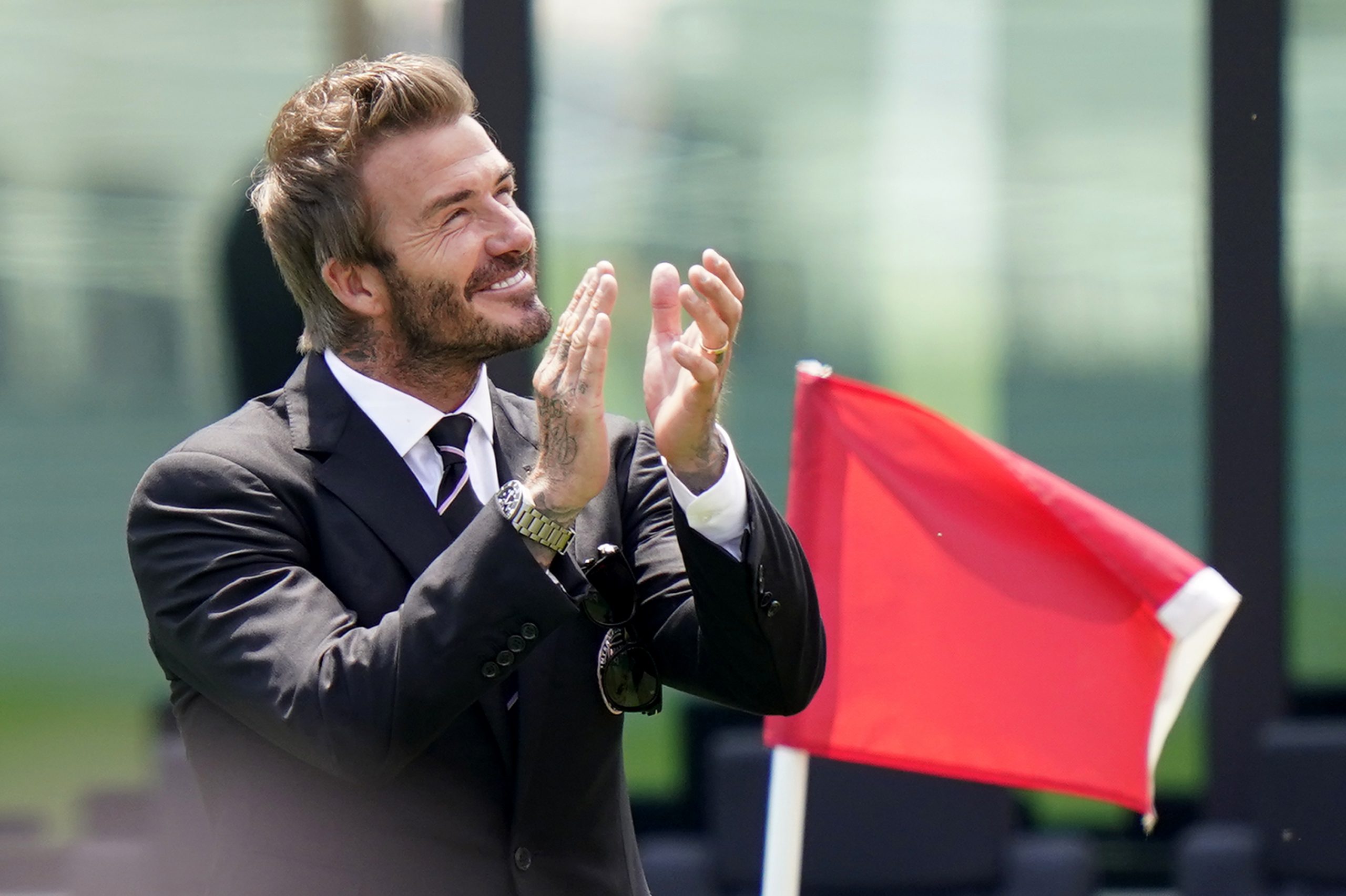 David Beckham a predat controlul conturilor sale de pe social media unui medic care ajută mamele să nască la Harkov