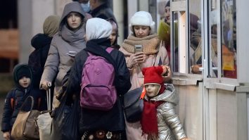 Aproape 9.000 de cetățeni ucraineni au intrat sâmbătă în România