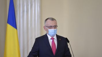 Ministrul Cîmpeanu: „Cetățenii ucraineni se pot înscrie în orice moment la facultățile din România”