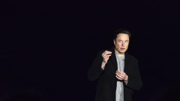Elon Musk neagă că este cel mai bogat om din lume. Acesta spune că Putin este semnificativ mai bogat decât el