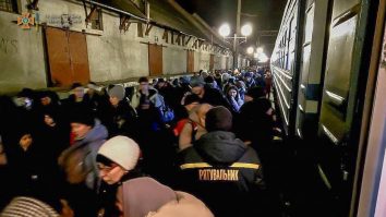 MApn rus: Rusia va deschide culoare umanitare, spre teritoriul său, pentru evacuarea ucrainenilor. Decizia, respinsă de administrația Zelenski