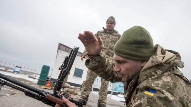 Primarul Kievului afirmă că „inamicul se află la periferia” capitalei ucrainene