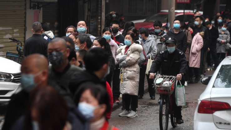 Numărul zilnic de cazuri COVID crește în Shanghai. Mai multe districte vor fi închise