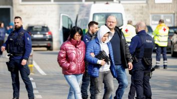 O mașină a intrat într-o trupă de carnaval belgiană și a ucis șase persoane