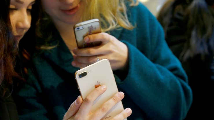 Un bărbat a omis să-i ceară numărul de telefon unei femei cu care s-a întâlnit. Ce a urmat după aceea e viral
