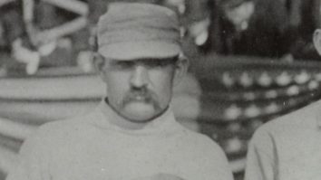 Curiozități istorice. Cum a ajuns degetul din mijloc să fie considerat obscen