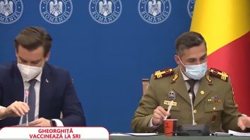 Andrei Baciu, noul coordonator al campaniei naționale de vaccinare. Valeriu Gheorghiță va fi comandantul spitalului SRI