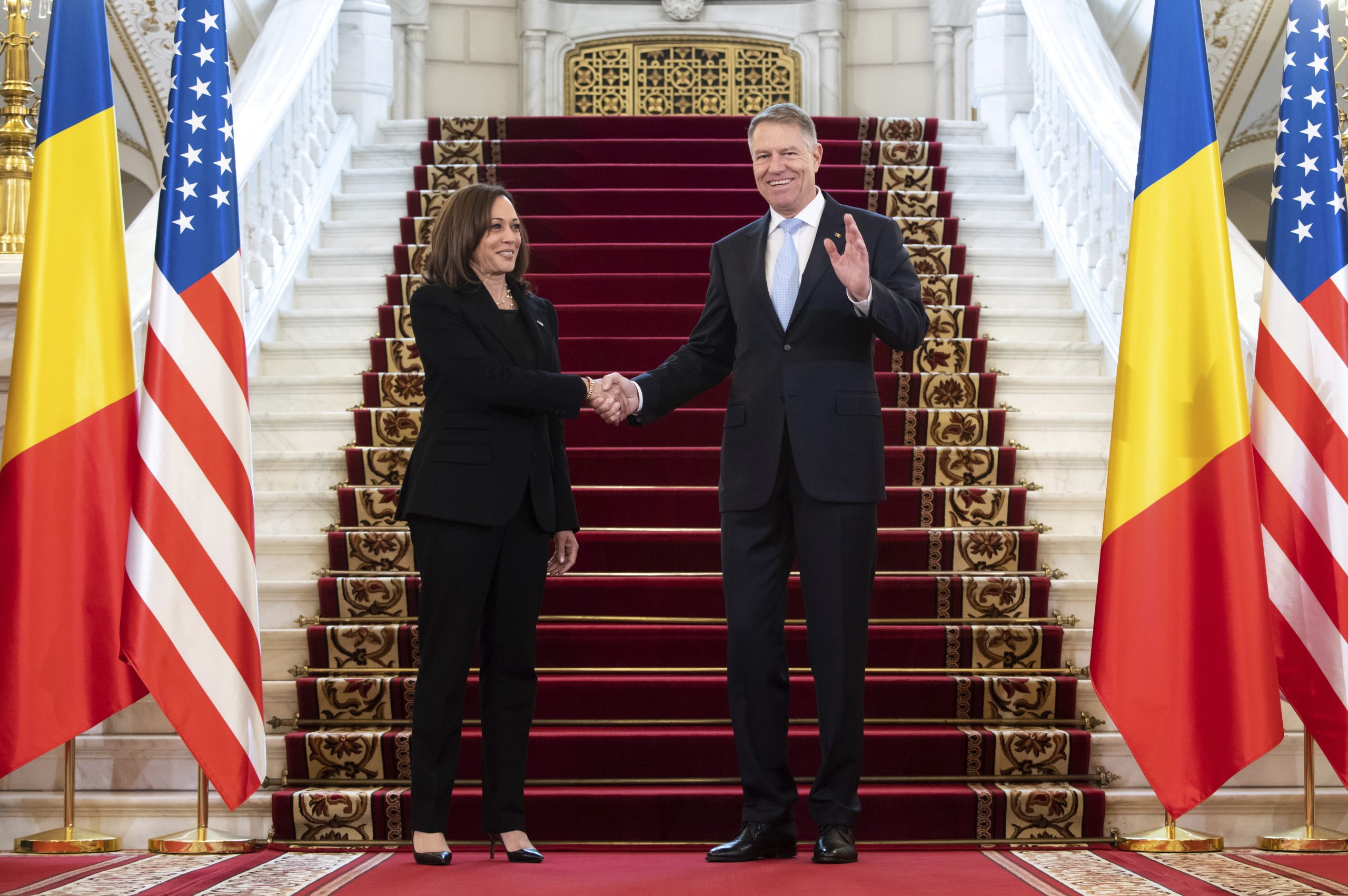 Vicepreşedintele SUA Kamala Harris a fost primită la Cotroceni de preşedintele Klaus Iohannis
