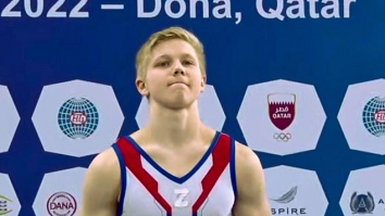 Gimnast rus, anchetat după ce și-a lipit pe piept litera pro-război în fața unui ucrainean, la Cupa Mondială de aparate de la Doha