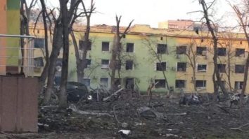 Un convoi cu ajutoare umanitare este blocat și nu poate ajunge în Mariupol