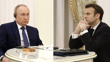 Franța anulează operațiunea de evacuare a Mariupolului după o convorbire telefonică cu Putin