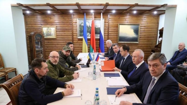 A treia rundă de negocieri între Rusia și Ucraina s-a încheiat
