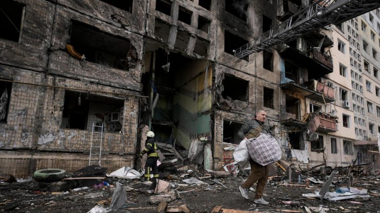 Mariupol: Autoritățile anunță că locuitorii din oraș sunt forțați să meargă în Rusia împotriva dorinței lor