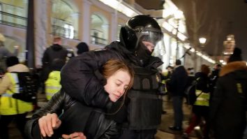 Peste 600 de persoane au fost, miercuri, reținute în Rusia, la protestele împotriva războiului
