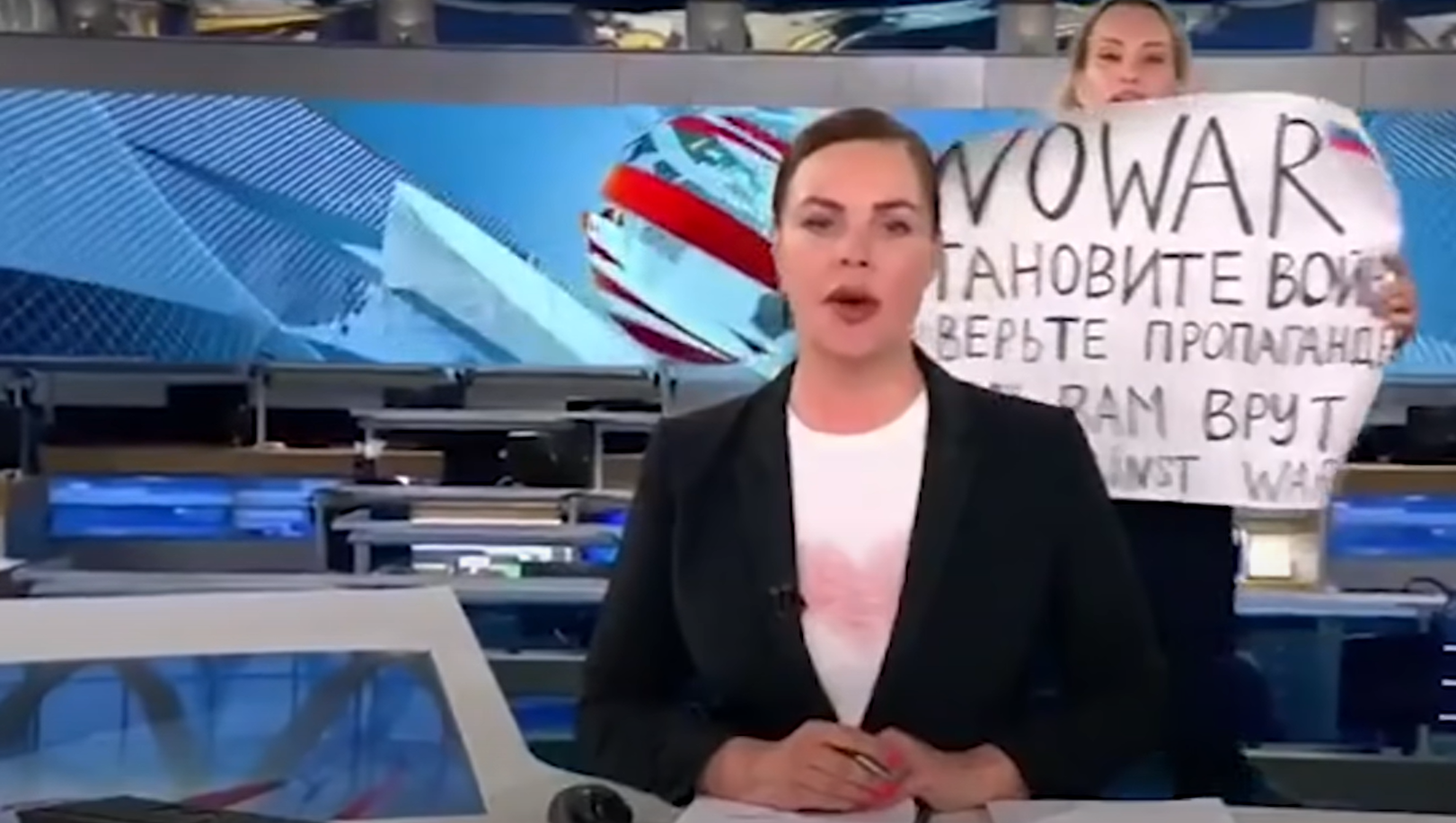 Video. O jurnalistă rusă a protestat în timpul emisiei live: „Îmi e rușine că am mințit”