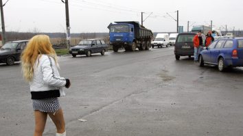 Tunisia a interzis prostituția. Violurile și atacurile au crescut de când bordelurile au fost închise