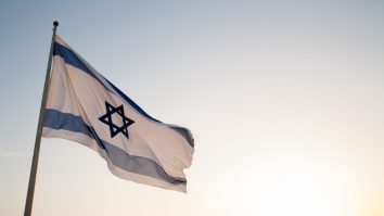 Israelul şi palestinienii sunt de acord cu un armistiţiu începând de duminică seara