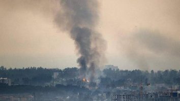 VIDEO. Muzicienii ucraineni cânta printre ruinele din Odesa