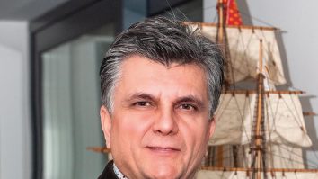 Prof. dr. Vasile Neacşa: „Războiul este o escrocherie”