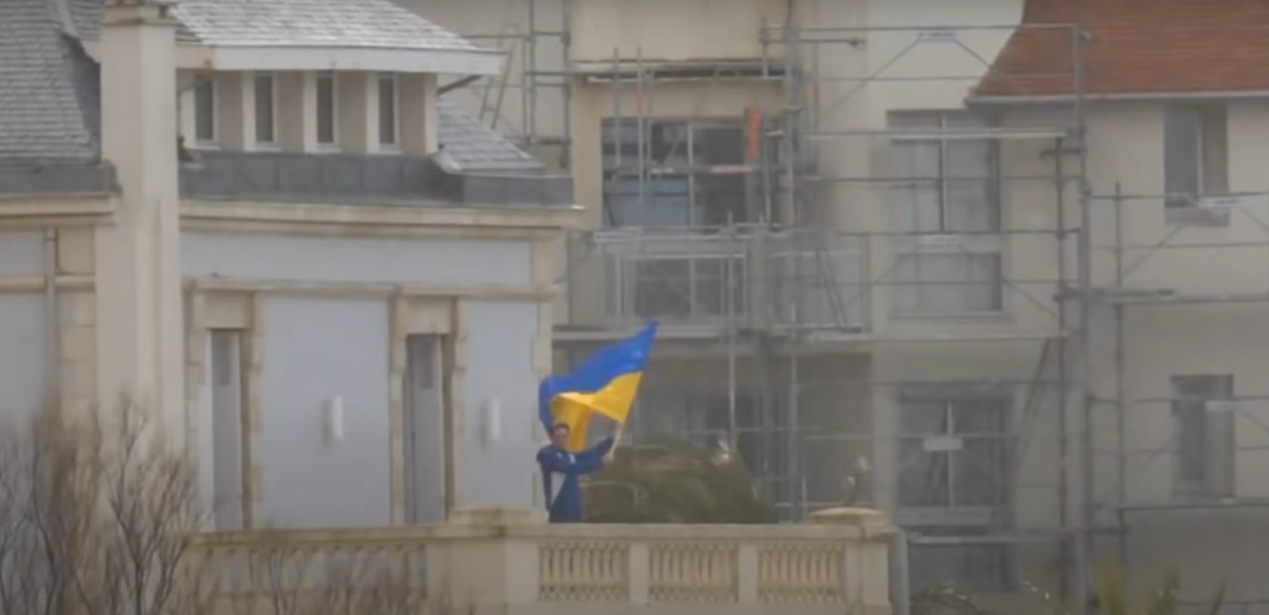 Un activist francez a confiscat vila presupusei fiice a lui Putin și vrea să aducă refugiații din Ucraina în ea