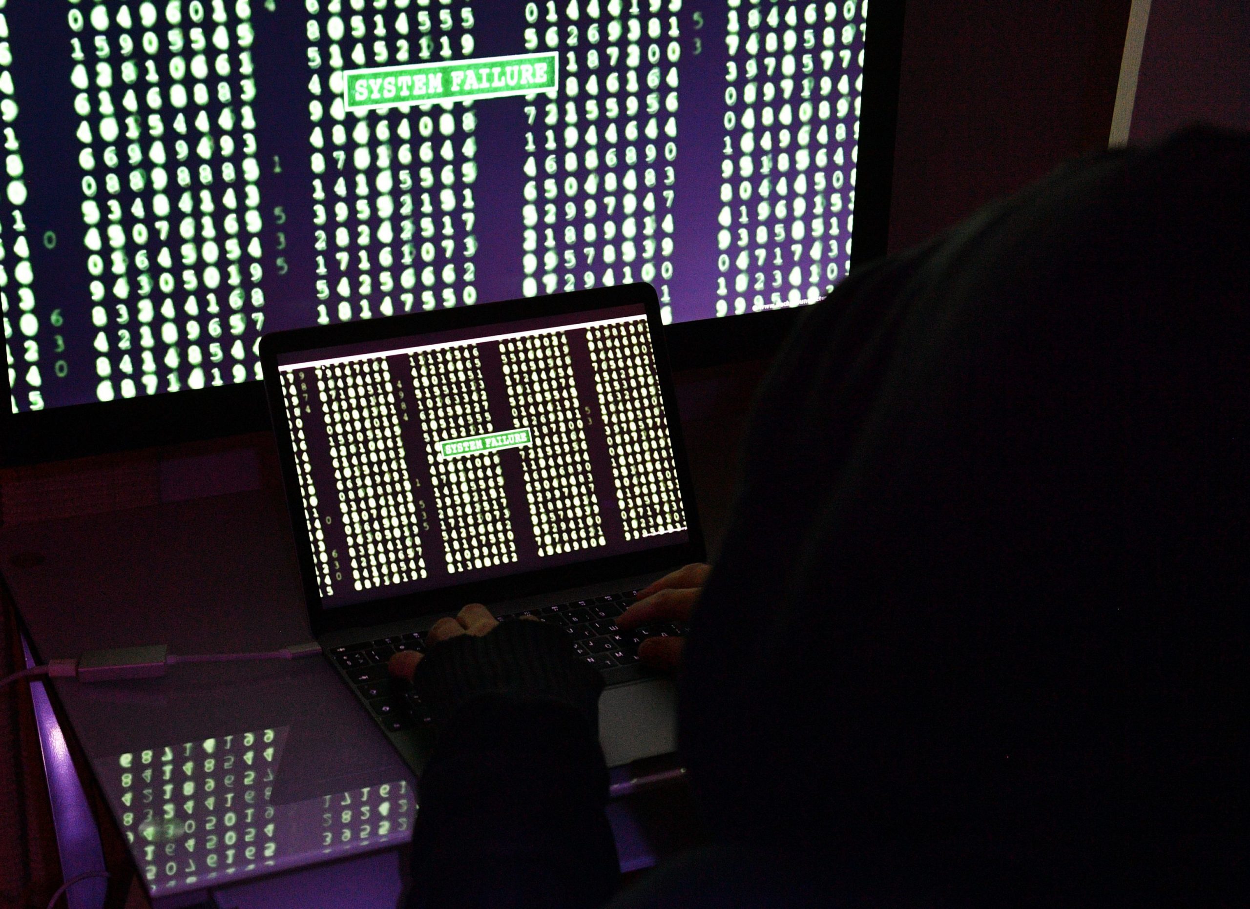 Cinci centre din Craiova vor stoca datele companiilor din întreaga lume