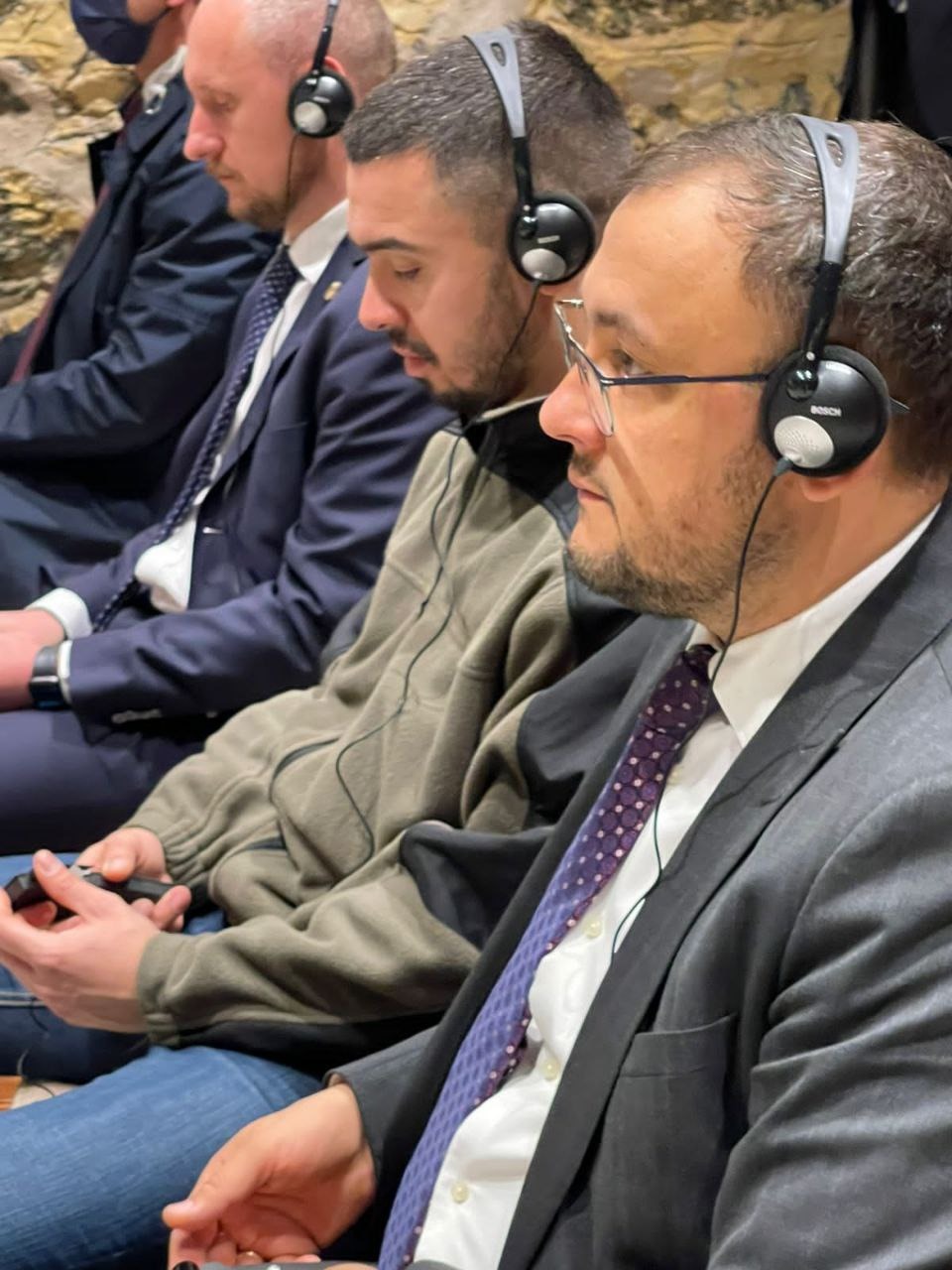 Negocierile s-au încheiat. Discuțiile asupra Crimeei continuă