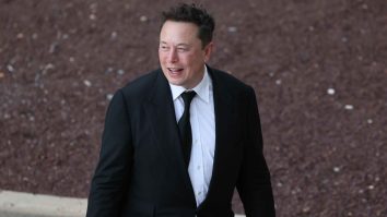 Elon Musk l-a provocat pe Vladimir Putin: „Miza este Ucraina”