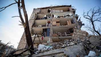 Rusia anunță că reduce atacul asupra Kievului, dar SUA avertizează că amenințarea nu s-a încheiat