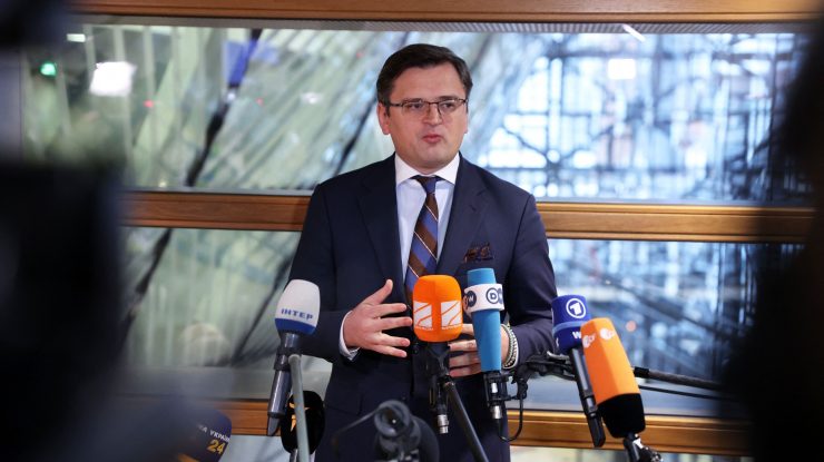 Ministrul de externe al Ucrainei spune că ororile de la Bucha sunt doar vârful icebergului