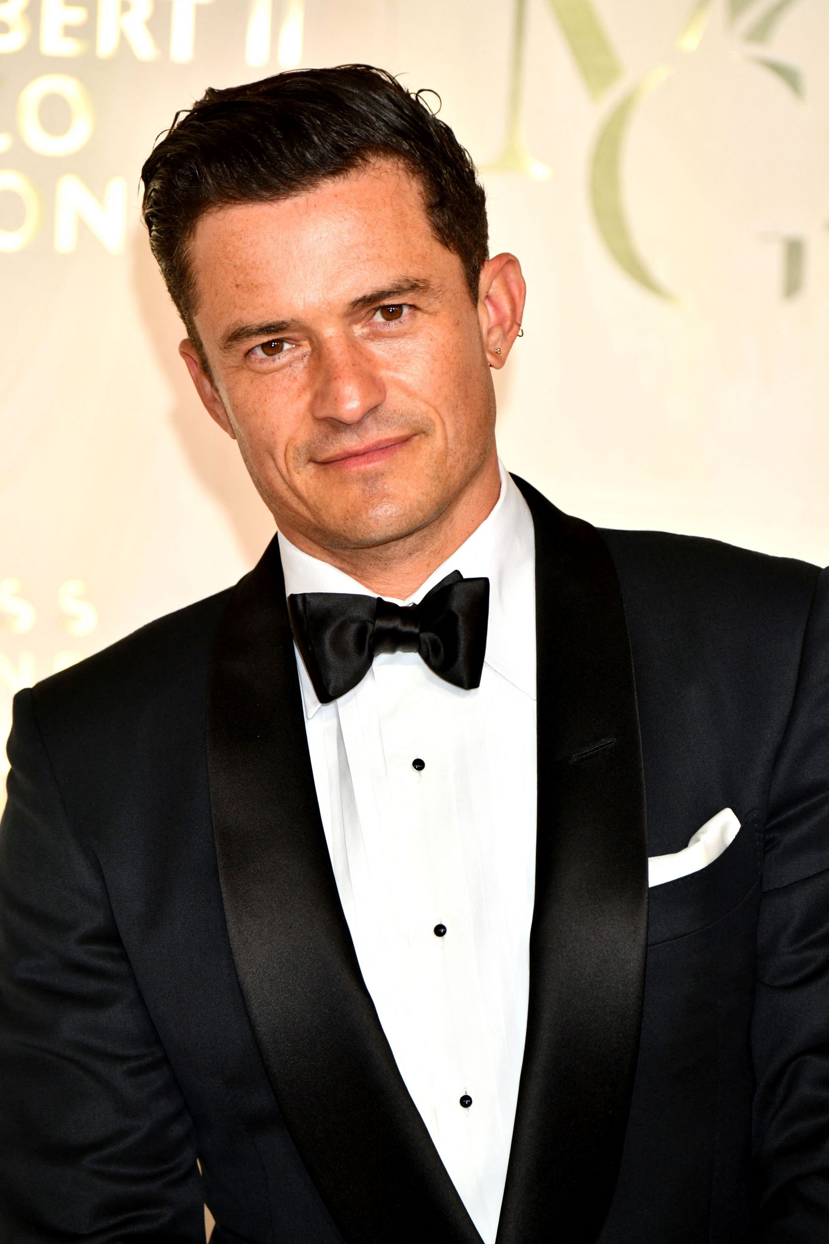 Orlando Bloom se află în Republica Moldova pentru a ajuta refugiații