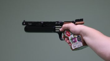 Un băiețel de 3 ani și-a împușcat mortal mama dintr-un accident