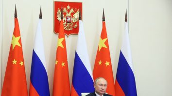 Putin laudă armamentul rusesc și anunță că este pregătit să ofere arme moderne aliaților săi din America Latină, Asia și Africa