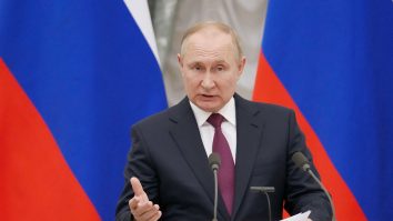 Putin a acuzat Ucraina de înfăptuirea mai multor „crime de război”