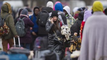 Ucraina: Cetăţenii să nu se întoarcă din străinătate până în primăvară