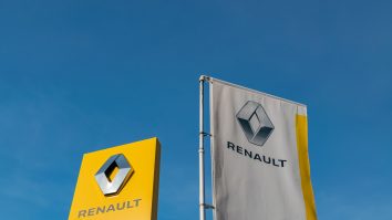 Conflictul din Ucraina și criza cipurilor afectează vânzările Renault din primul trimestru