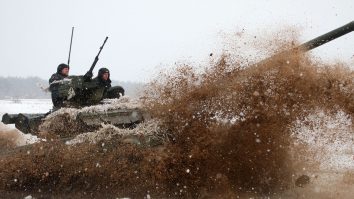 Surse americane: soldații ruşi au degerături şi luptă pentru mâncare