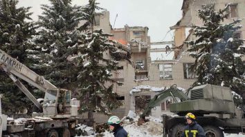 LIVE UPDATE. A zecea zi de invazie. Zelenski spune că în Ucraina are loc un terorism nuclear