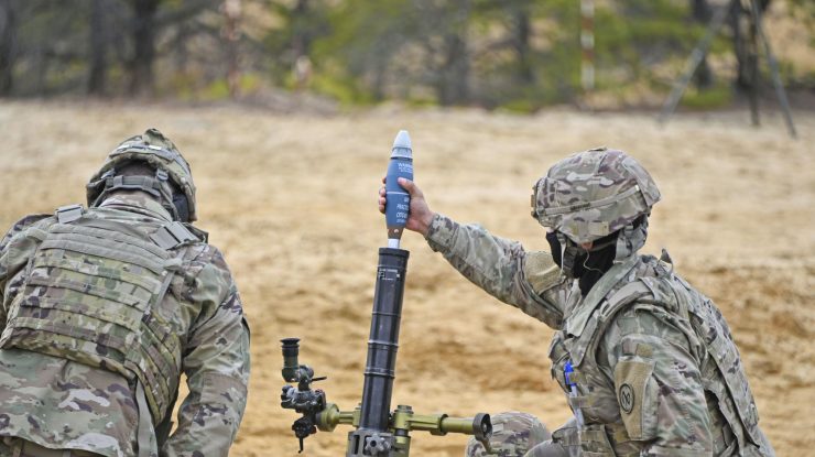 UE vrea să accelereze producţia de arme pentru a stimula pregătirea militară a Ucrainei