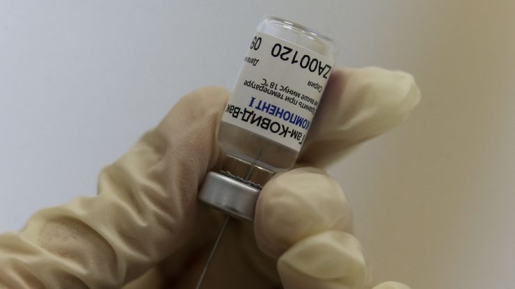 OMS amână evaluarea vaccinului rusesc Sputnik, împotriva coronavirusului, din cauza invaziei Ucrainei