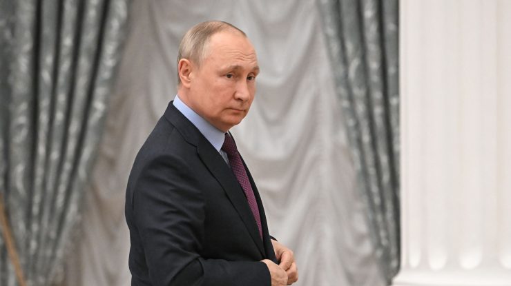 Reacția lui Vladimir Putin față de victoria obținută de Emmanuel Macron