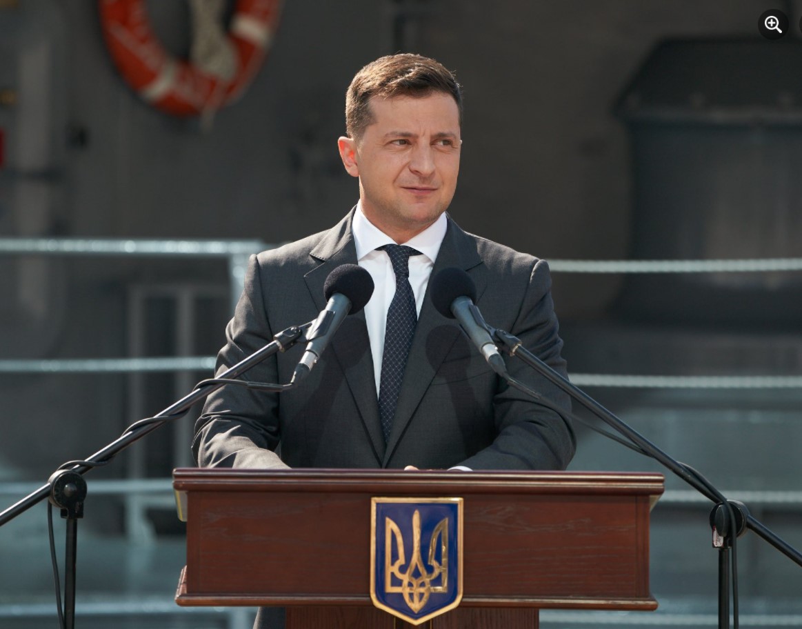 Zelenski le-a bătut obrazul francezilor: „Companiile franceze ar trebui să părăsească piaţa din Rusia”