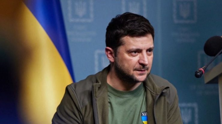 Zelenski îndeamnă oamenii să se apere și să nu se lase influențați de „propagandă”. Acesta asigură locuitorii din Donbass că „au fost și vor fi întotdeauna cetățenii” Ucrainei