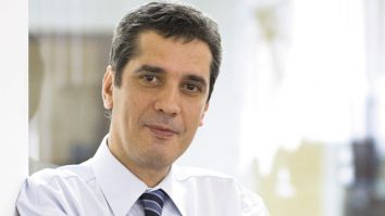 Iulian Anghel: Două minute, atât durează povestea unei vieţi de om