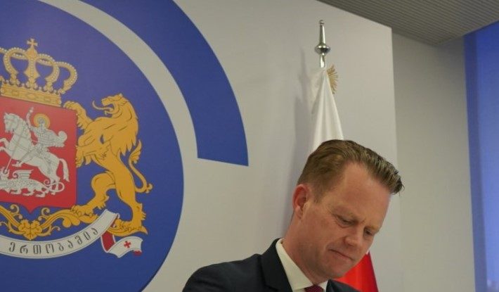 Prima țară din lume care suspendă campania de vaccinare COVID