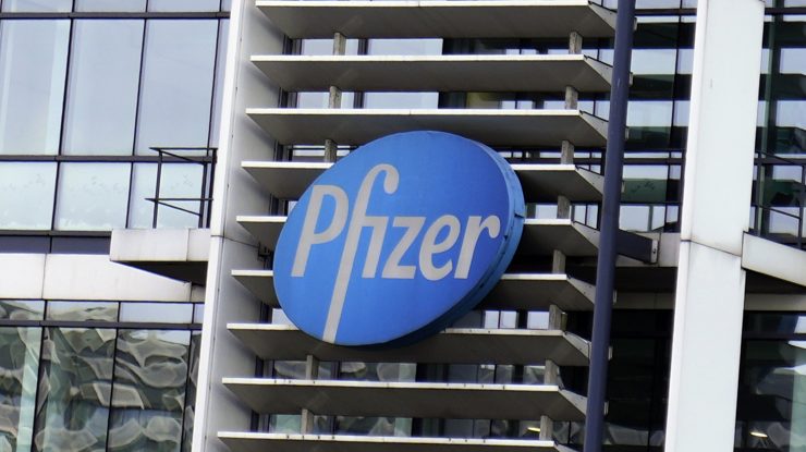 Pfizer este gata să lanseze vaccinuri împotriva virusului sincițial respirator pentru adulții în vârstă și femeile însărcinate