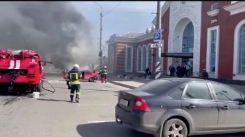 Numărul persoanelor decedate în urma atacului cu rachete asupra gării din Kramatorsk a ajuns la 50