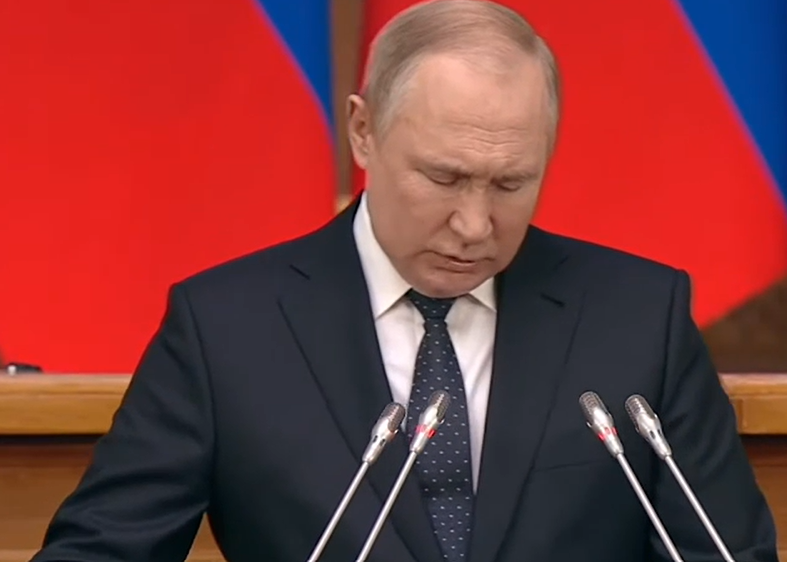 Putin amenință cu un atac fulgerător pe cei care doresc să intervină în situația din Ucraina