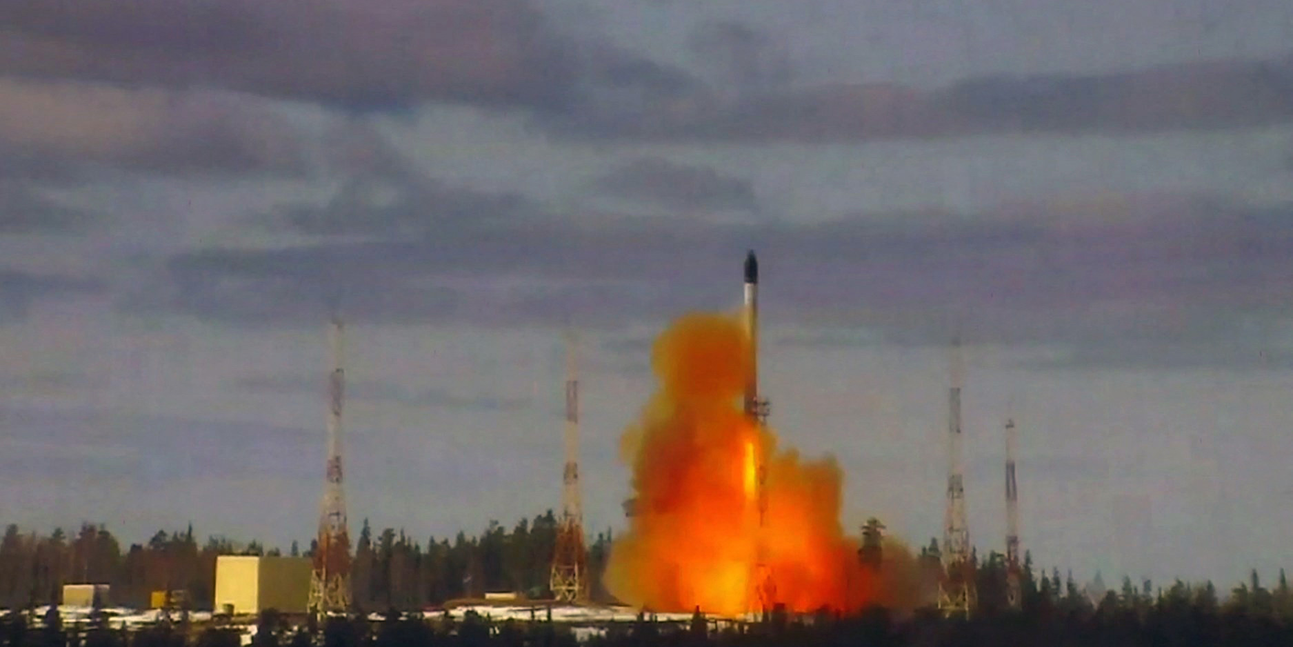 LIVE UPDATE. Cincizeci și șapte de zile de invazie. Germania spune că se mișcă „cât de repede este posibil” pentru a-și încheia dependența de sursele energetice din Rusia