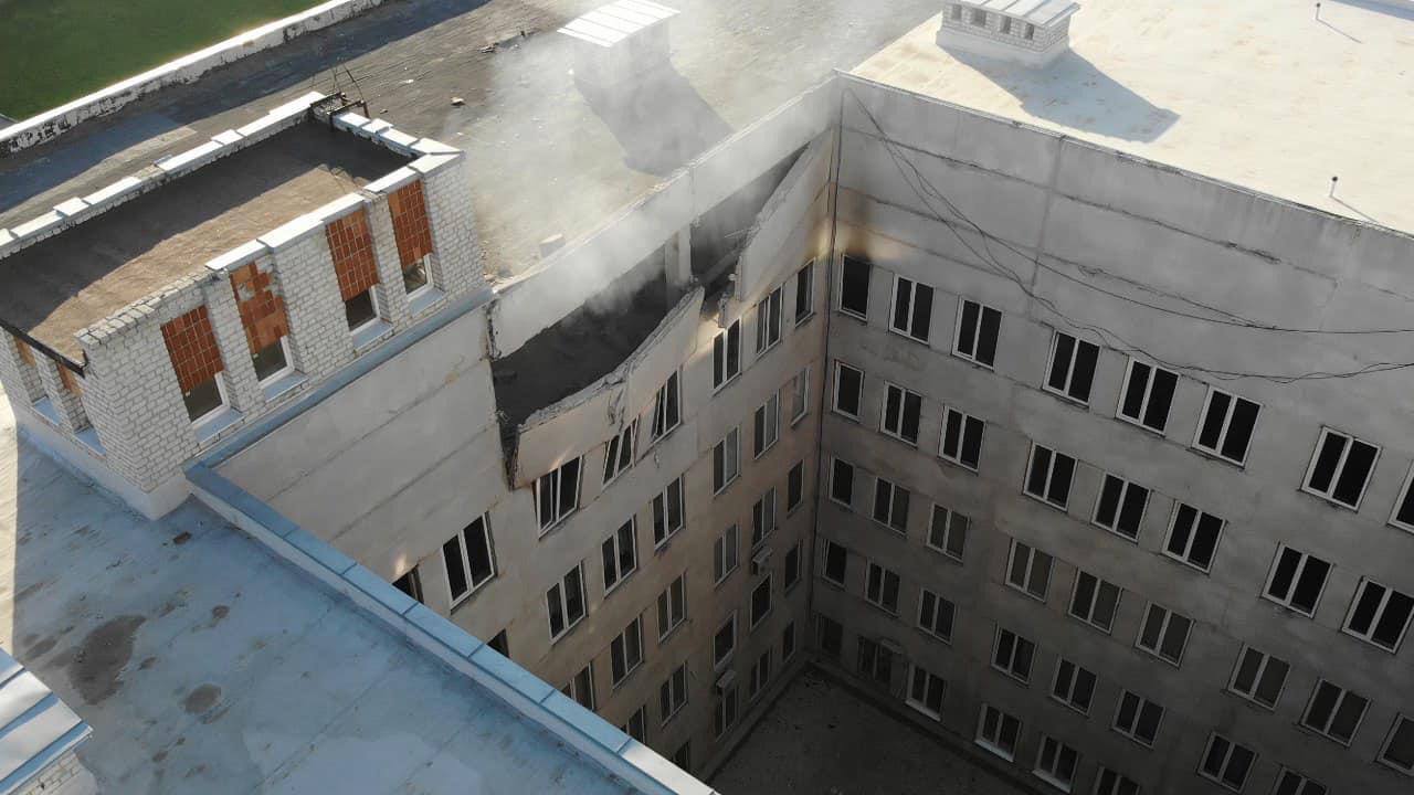 Ruşii fură tot ce prind din Ucraina. Au luat cu ei ventilatoarele din spitalele aflate în Mariupol